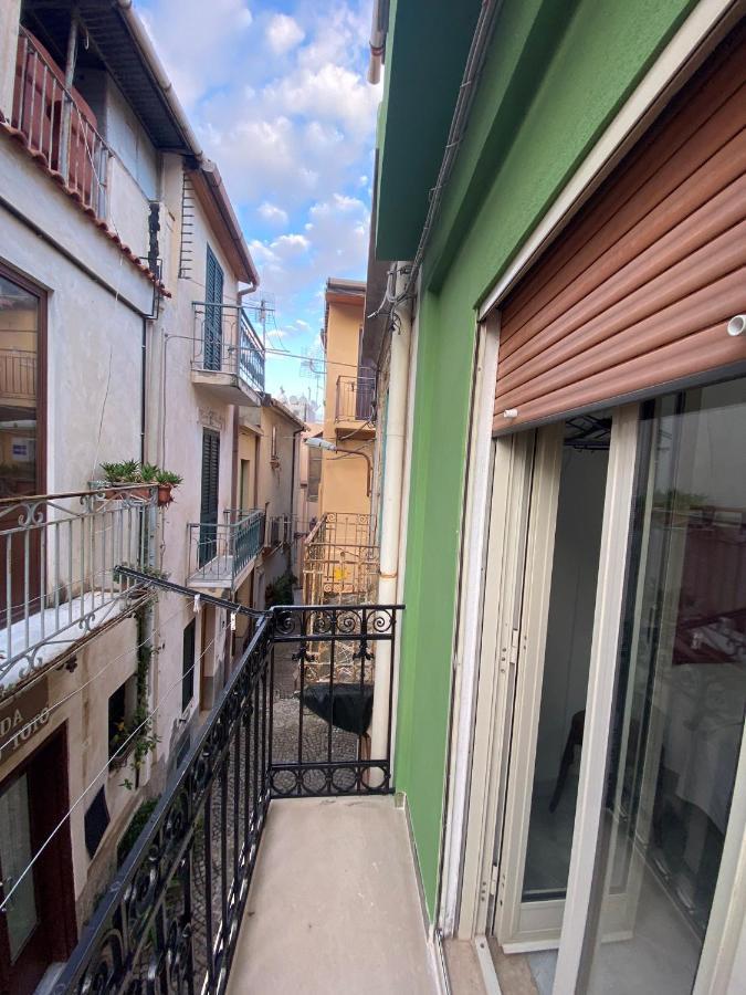 B&B Casetta Verde Felice Шилла Экстерьер фото