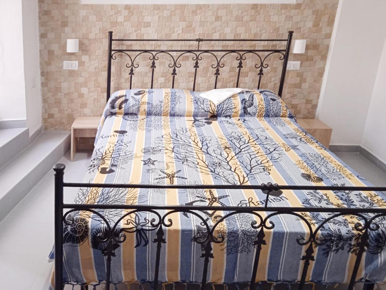 B&B Casetta Verde Felice Шилла Экстерьер фото